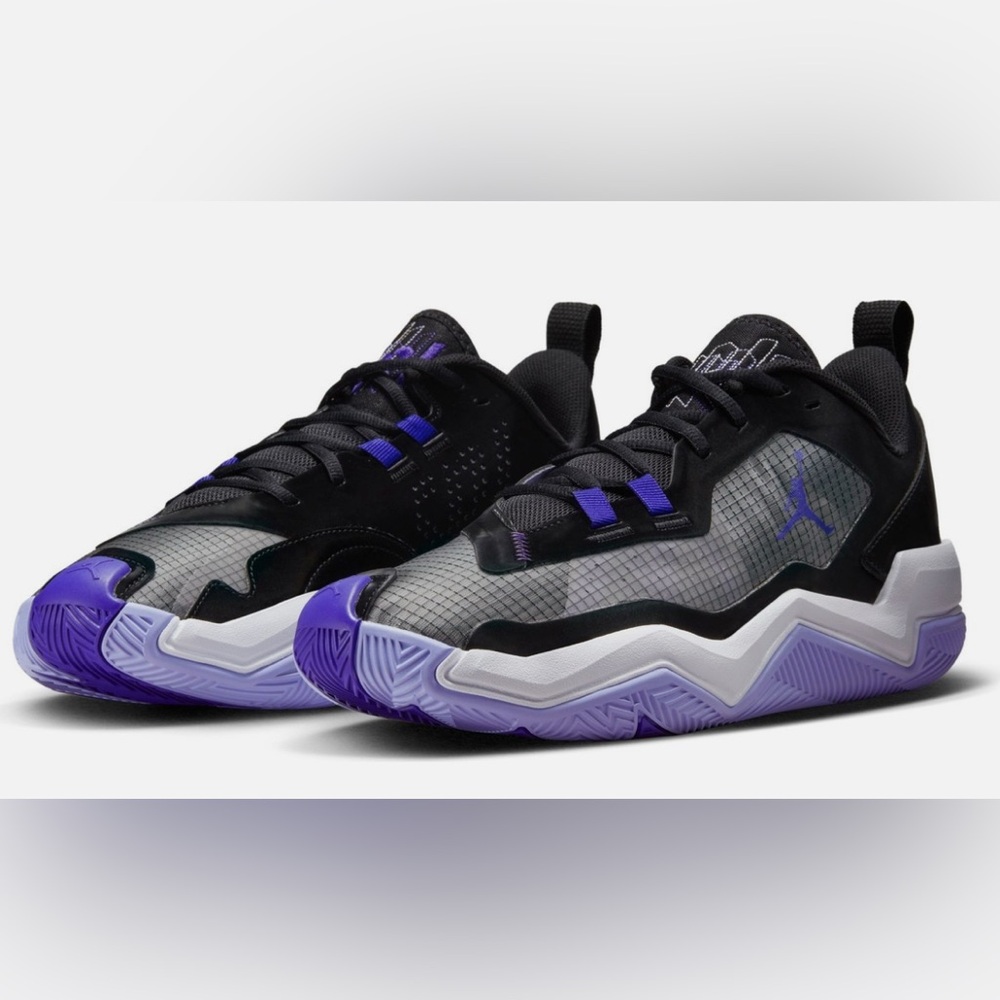Jordan One Take 4
Black White Purple Pulse Dark Concord size 8 men’s 9.5 women’s